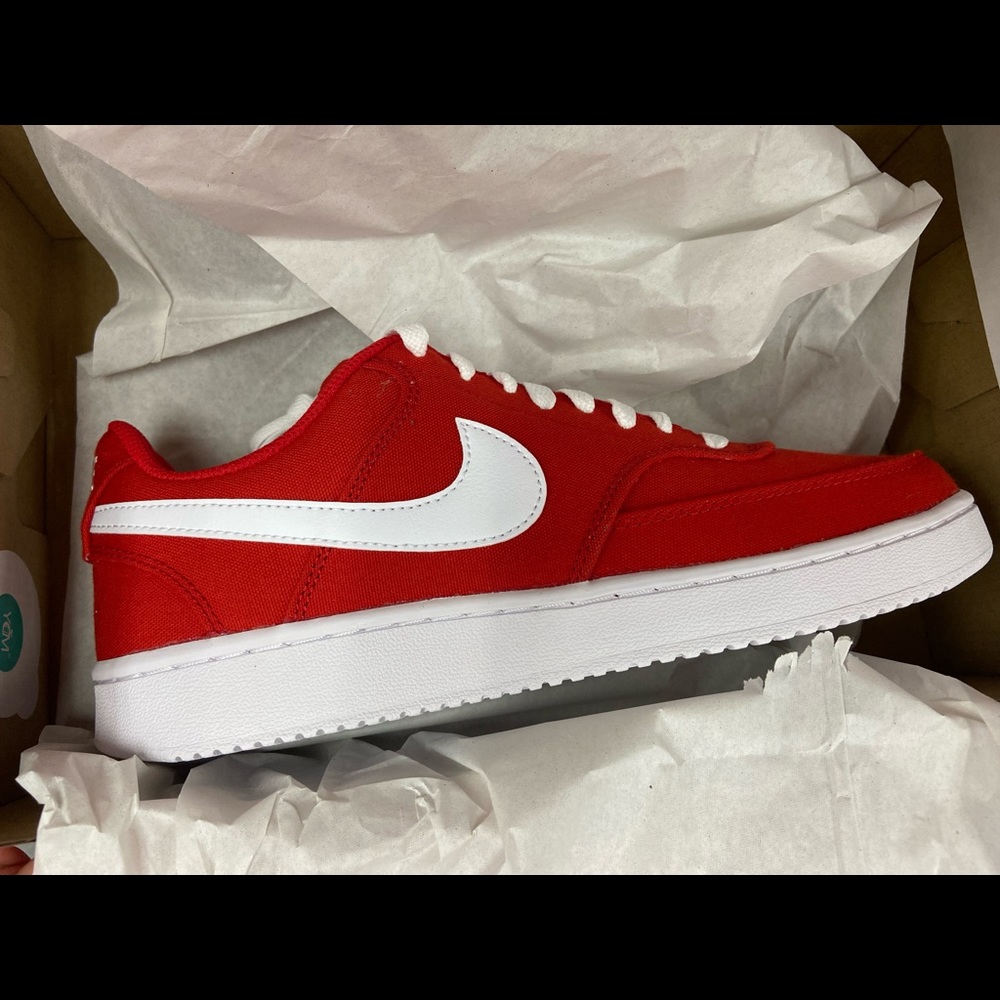 Nike- Never worn
